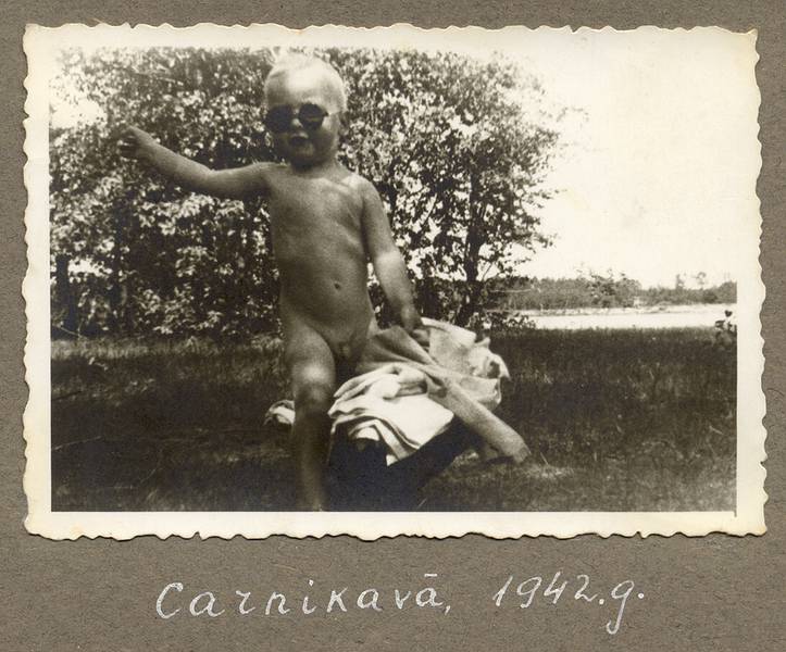 1942 - Carnikava, Latvia.<br />Egils.