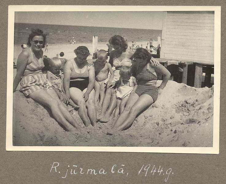 1944 - Riga's beach, Latvia.<br />Mother, Arnis, aunt Erna, Egils, ?, Baiba, ?
