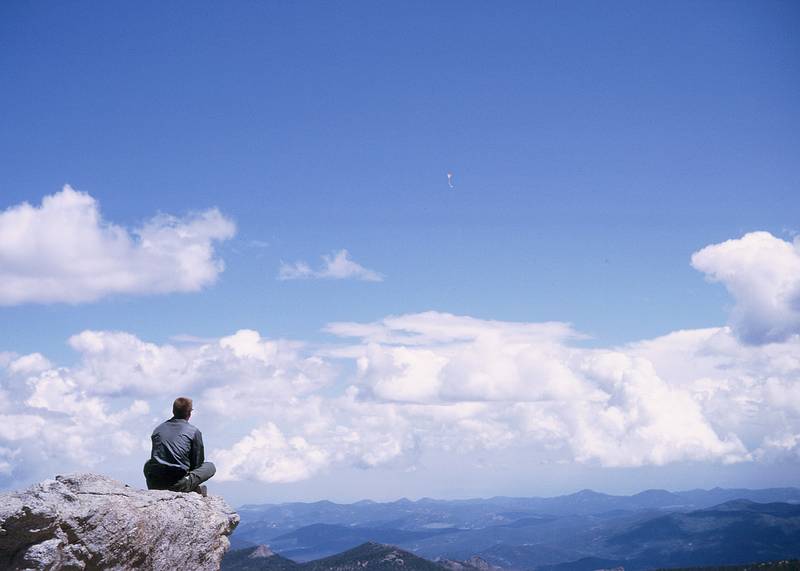 Aug 20, 1965 - Mt. Evans road, Colorado.<br />Bob flying a kite.