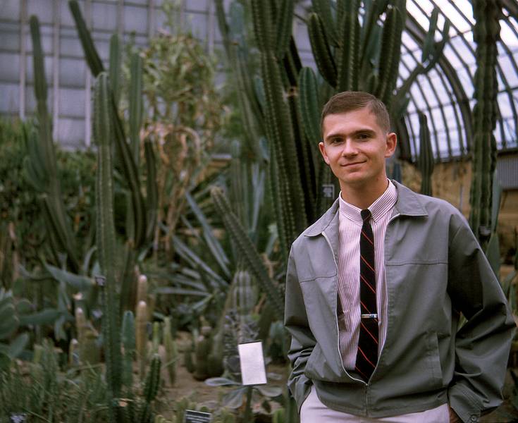 Aug 28, 1965 - Chicago, Illinois.<br />Frank at the Arboretum.