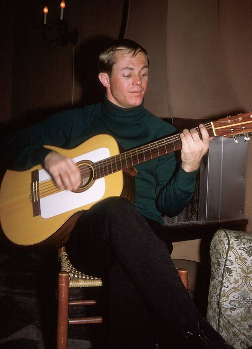 Feb 12, 1967 - Brattleboro, Vermont.<br />Holmdel Ski Club trip to Okemo, VT, and Thunder Mountain, MA.<br />Larry at the Latches Hotel.