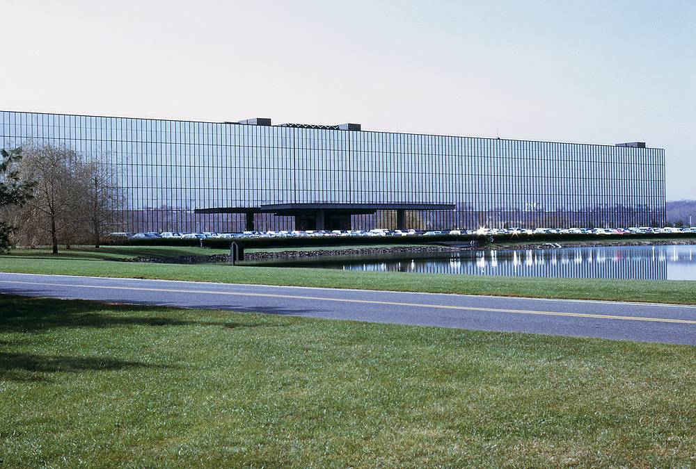 Nov 1967 - Bell Labs, Holmdel, NJ.