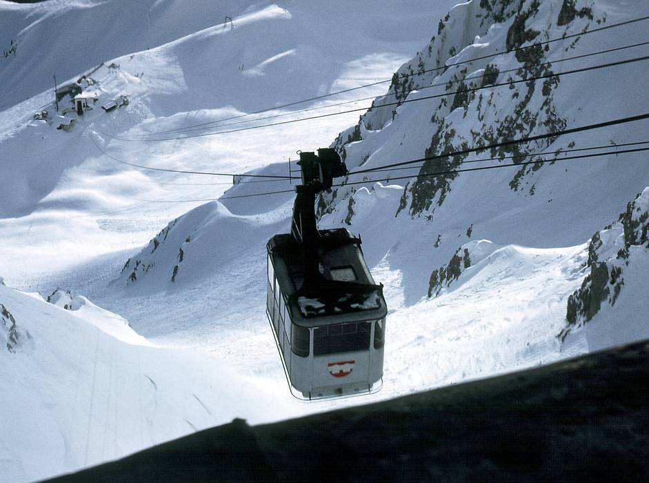 Feb 5, 1968 - Innsbruck, Austria.<br />Cabel car arriving at Hafelekar.