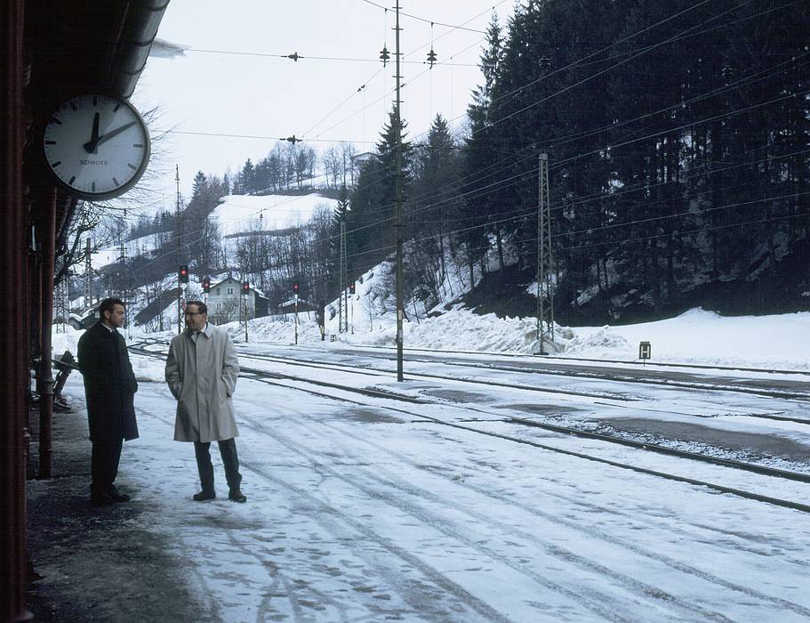 Feb 16, 1968 - Kitzbühl, Austria.<br />Gerd and Jack waiting for train for Innsbruck.