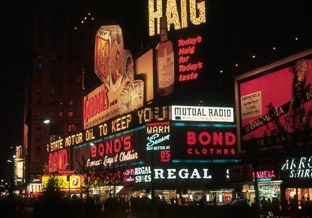 Sept 21, 1968 - Manhattan.<br />Times Square.
