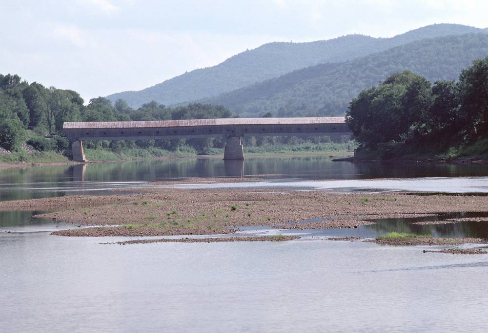 July 19, 1981 - Along and on the Connecticut River in Vermont.<br />MV Bell Labs Outing Club canoeing trip.<br />Longest covered bridge in the US over the Connecticut River at Windsor, Vermont.