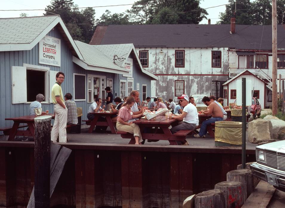 Aug. 22, 1981 - Freeport, Maine.<br />Oscar at the Harraseeket Lobster Company.