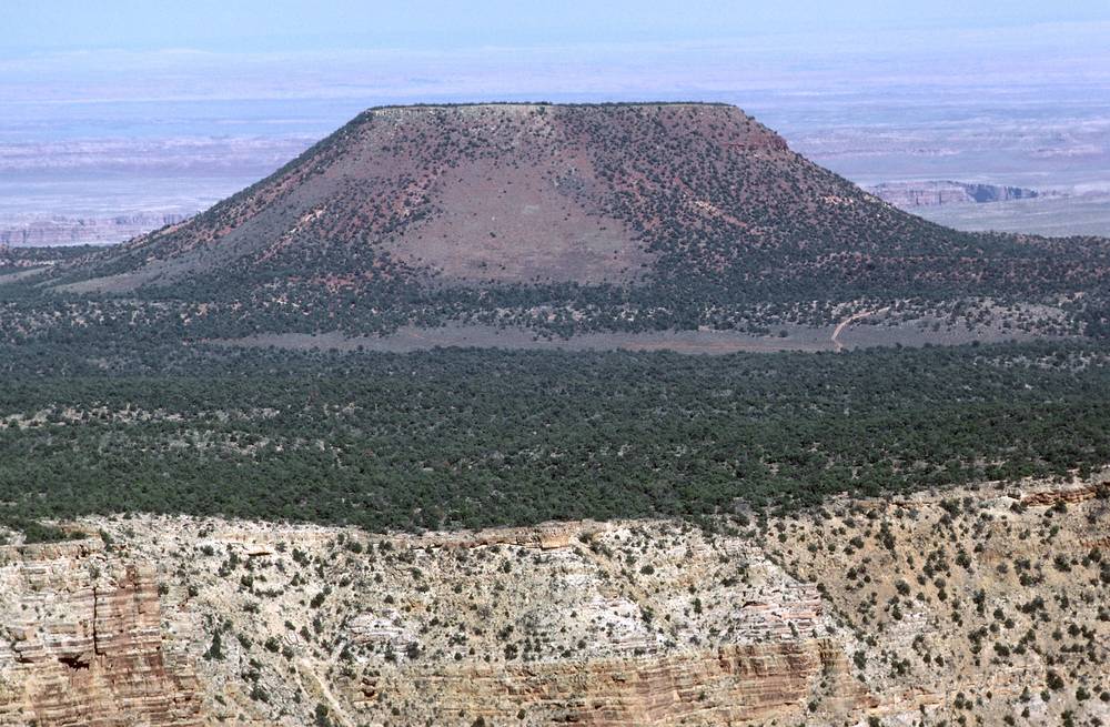 Sept. 18, 1981 - South Rim of the Grand Canyon, Arizona.<br />View east of Cedar Mountain from Desert View.