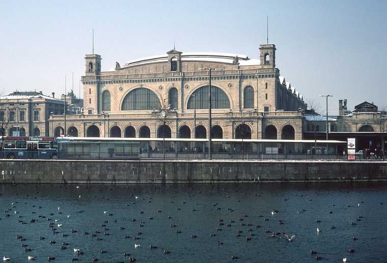 Feb. 27, 1982 - Zurich, Switzerland.<br />The railroad station.