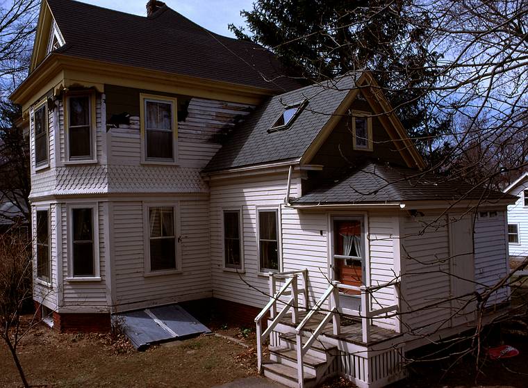 April 14, 1985 - Merrimac, Massachusetts.<br />Our house, before the addition was torn down for a new one.