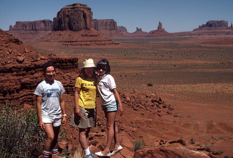 July 28, 1986 - Monument Valley, Arizona/Utah.<br />Carl, Joyce, and Melody.