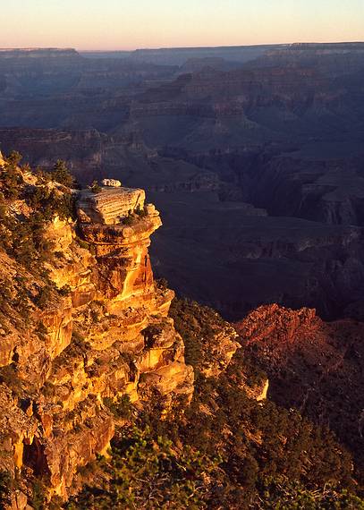 July 30, 1986 - South Rim of the Grand Canyon.<br />Sunrise.