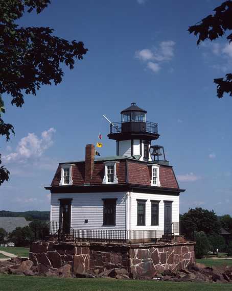 August 16-30, 1987 - Camping on Burton Island on Lake Champlain, Vermont.<br />Daytrip to the Shelburne Museum in Shelburne, Vermont.<br />Lighthouse from Colchester Reef on nearby Lake Champlain.