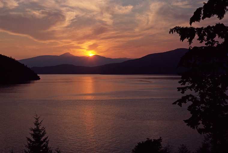 August 25, 1988 - Along Howe Sound, British Columbia, Canada.