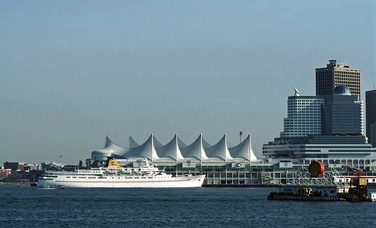 August 26, 1988 - Vancouver, British Columbia, Canada.<br />Stanley Park.<br />A liner preparing to leave most likely for Alaska.
