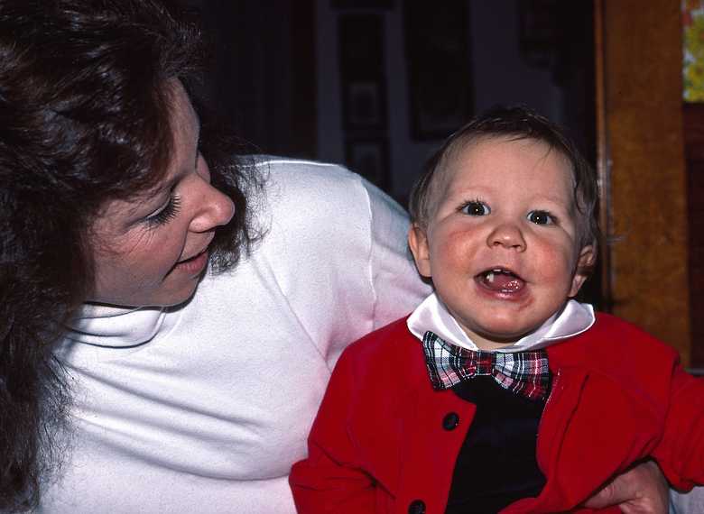 Dec. 25, 1989 - At Memere Marie's in Lawrence, Massachusetts.<br />Kim and Michael.