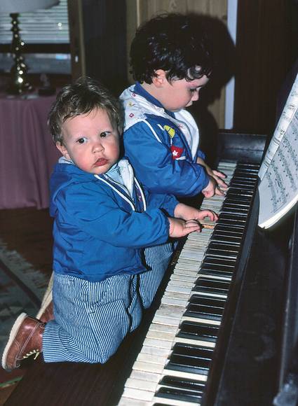 June 10, 1990 - Merrimac, Massachusetts.<br />Eric's graduation and Carl's and Egils' birthday celebration.<br />Michael and TJ being noisy.