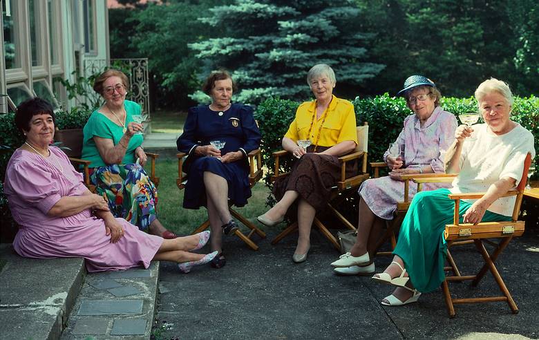 July 28, 1990 - Manchester by the Sea, Massachusetts.<br />Uldis' birthday celebration.<br />Nancy, Velta, Irmgarde, Gunda, Paula, and Mirdza.