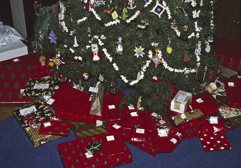 Dec. 24, 1990 - Merrimac, Massachusetts.<br />It's Christmas Eve and all is quiet.