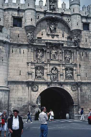 July 2, 1990 - Burgos, Spain.<br />Ronnie waiting to take a photo of the Arco the Santa Maria.