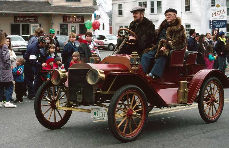 Dec. 8, 1991 - Santa Parade, Merrimac, Massachusetts.