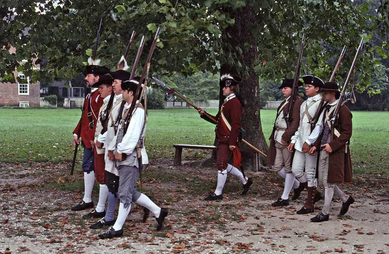 August 20, 1992 - Colonial Williamsburg, Virginia.<br />Militia at drill.