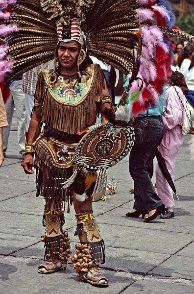 June 5, 1994 - Mexico City, Mexico.<br />A Sunday afternoon at the Zocalo (main square).