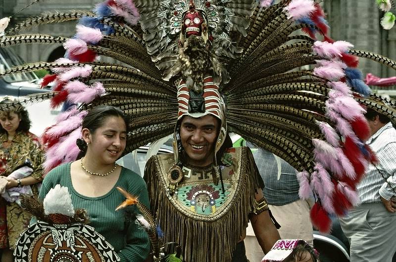 June 5, 1994 - Mexico City, Mexico.<br />A Sunday afternoon at the Zocalo (main square).