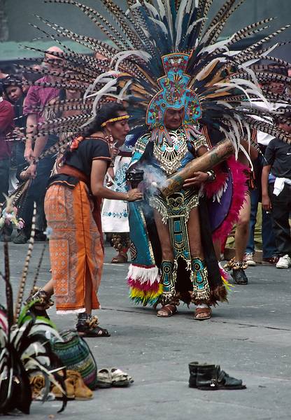June 5, 1994 - Mexico City, Mexico.<br />A Sunday afternoon at the Zocalo (main square).