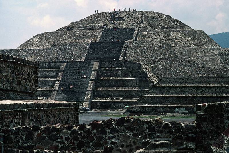 June 6, 1994 - Teotihuacn, Mexico.<br />Pyramid of the Moon.