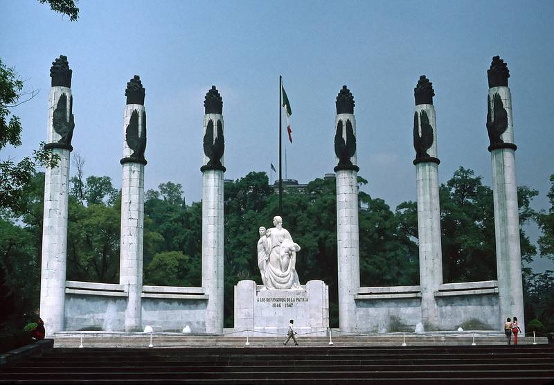 June 8, 1994 - Chapultepec Park, Mexico City.<br />Monument to the defenders of the fatherland, 1846-1847.