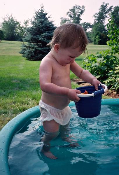 June 25? 1995 - At Oscar and Leslie's in North Andover, Massachusetts.<br />Lydia.