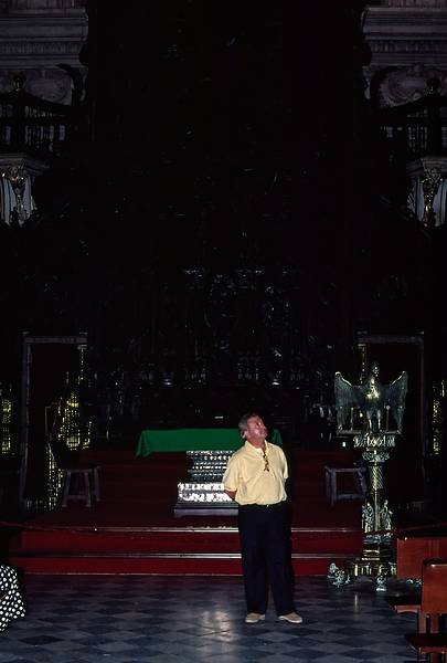 July 8, 1995 - Cordoba, Spain.<br />Inside the cathedral built inside the mosque.<br />Salvador.