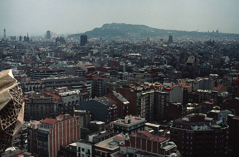 July 13, 1995 - Barcelona, Spain.<br />At the Sagrada Familia church.