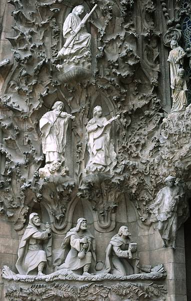 July 13, 1995 - Barcelona, Spain.<br />At the Sagrada Familia church.