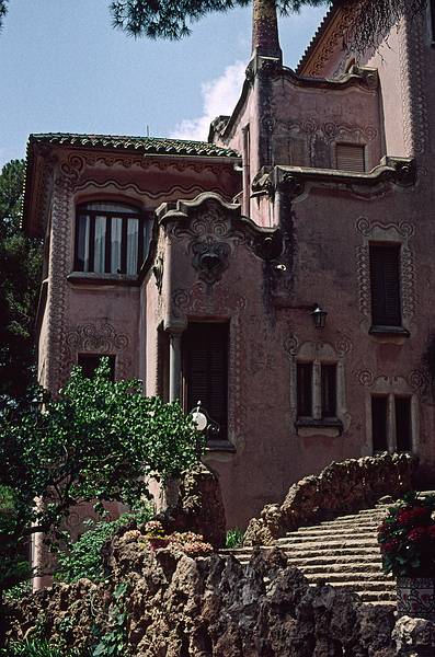 July 14, 1995 - Parc Gell, Barcelona, Spain.
