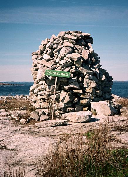 Oct. 5, 1996 - Kayaking from Rye, New Hampshire to the Isles of Shoals (and back).<br />"Stone Carin" (cairn).