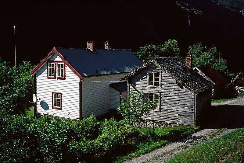 August 5, 1997 - Finse to Flm via Myrdal, Norway.<br />Even old farmhouses have satellite dishes.