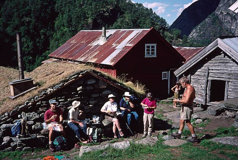 August 7, 1997 - Aurlandsdalen (Aurland valley) hike, Norway.<br />The group (Michael, Lynn, Lynne, Glynis, Joyce, and Torger) <br />at lunch at an old farming village.