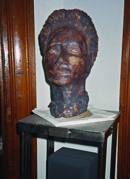 Bust by Eric.<br />August 28, 1999 - Merrimac, Massachusetts.
