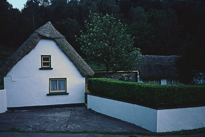 Thacked roof house.<br />Sept 5, 1999 (Day 8) - Ballymacarbry, County Waterford, Ireland.