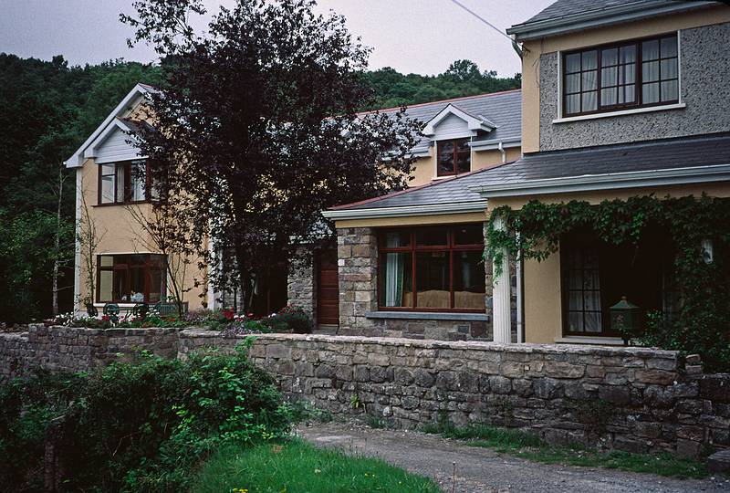 Hanora's Cottage, our home for the last two night.<br />Sept. 6, 1999 (Day 9) - Ballymacarbry, County Waterford, Ireland.