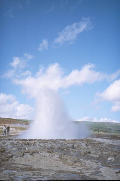 July 18, 2000 - Geysir Park near Gullfoss, Iceland.<br />Geyser Strokkur, Geysir's sidekick.