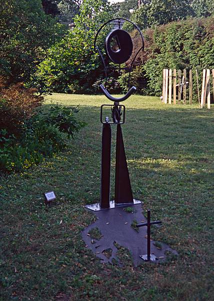 Joyce's "Antipodal Voices" steel sculpture.<br />Opening of the Moses Kent House Outdoor Sculpture Exhibit.<br />June 25, 2000 - Exeter, New Hampshire.