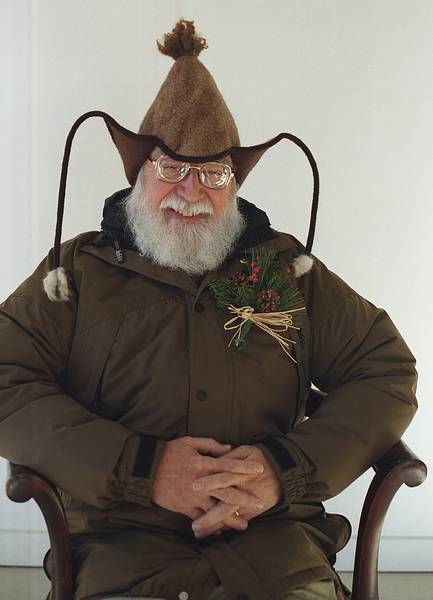 Dec 25, 2000 - Joyce's studio in Amesbury, Massachusetts.<br />Egils with his Christmas present hat.