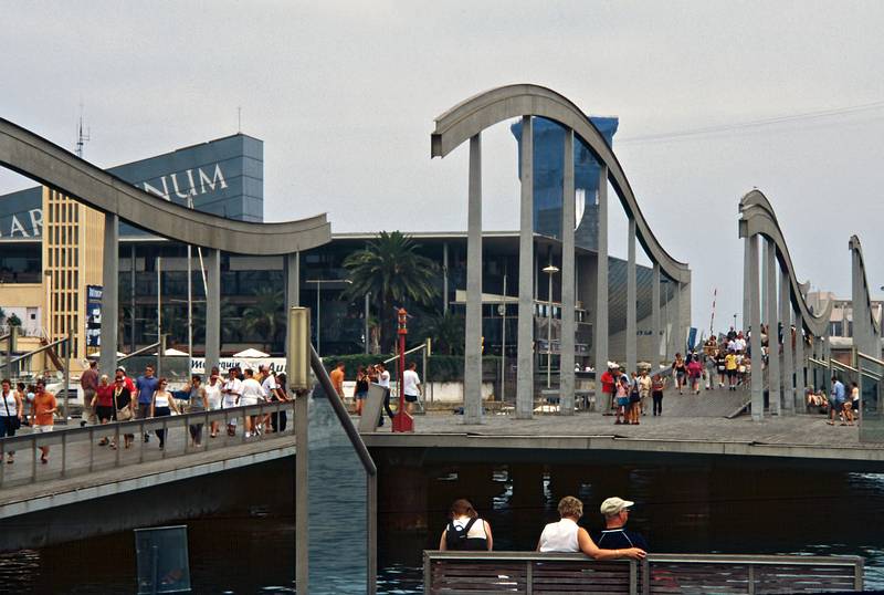 July 7, 2000 - Barcelona, Spain.<br />At the harbor.