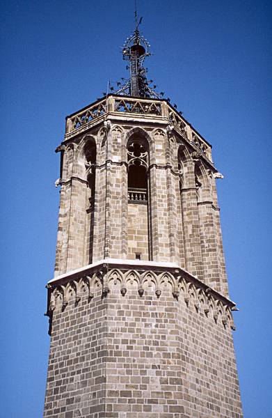 July 13, 2000 - Barcelona, Spain.<br />Atop the cathedral in the Barri Gotic.