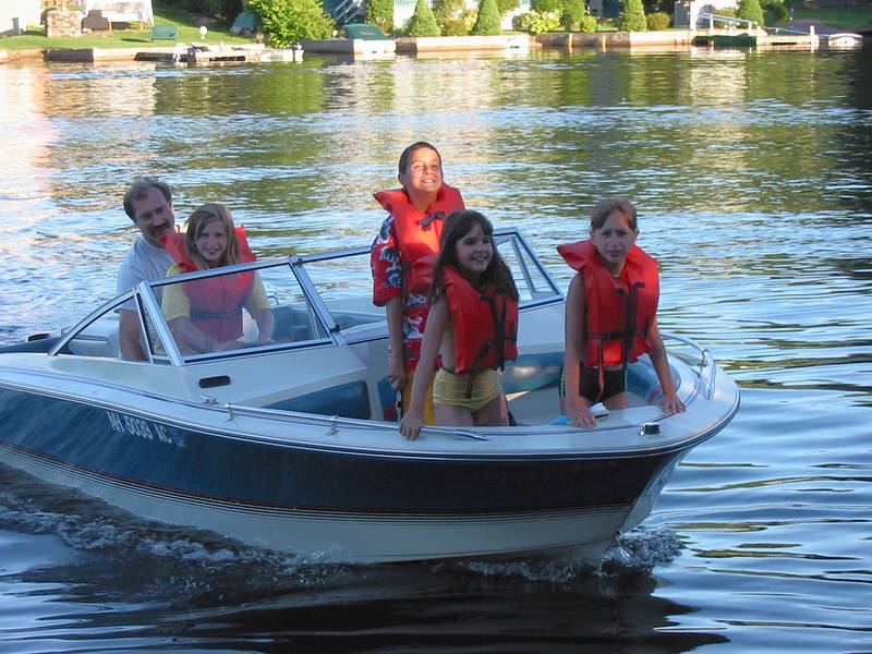 July 27, 2001 -  On Lake Arlington in Salem, New Hampshire.<br />Wayne'a group outing at his summer cottage.<br />Wayne bringing back all the kids.