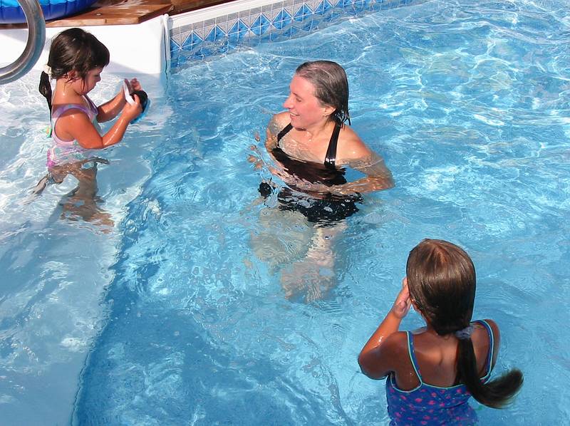 Sept 8, 2001 - At Tom and Kim's in South Hampton, New Hampshire.<br />Arianna, Joyce, and Marissa.