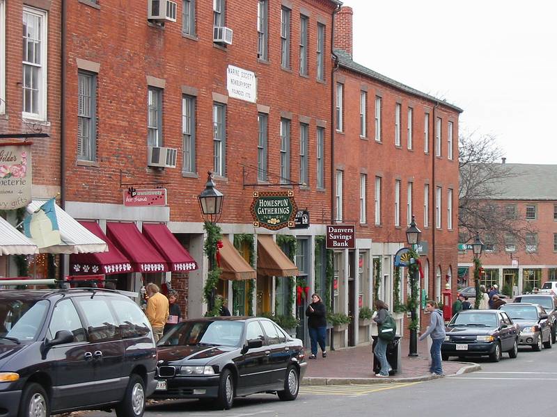 Nov 25, 2001 - Newburyport, Massachusetts.<br />Lower, west side of State Street.